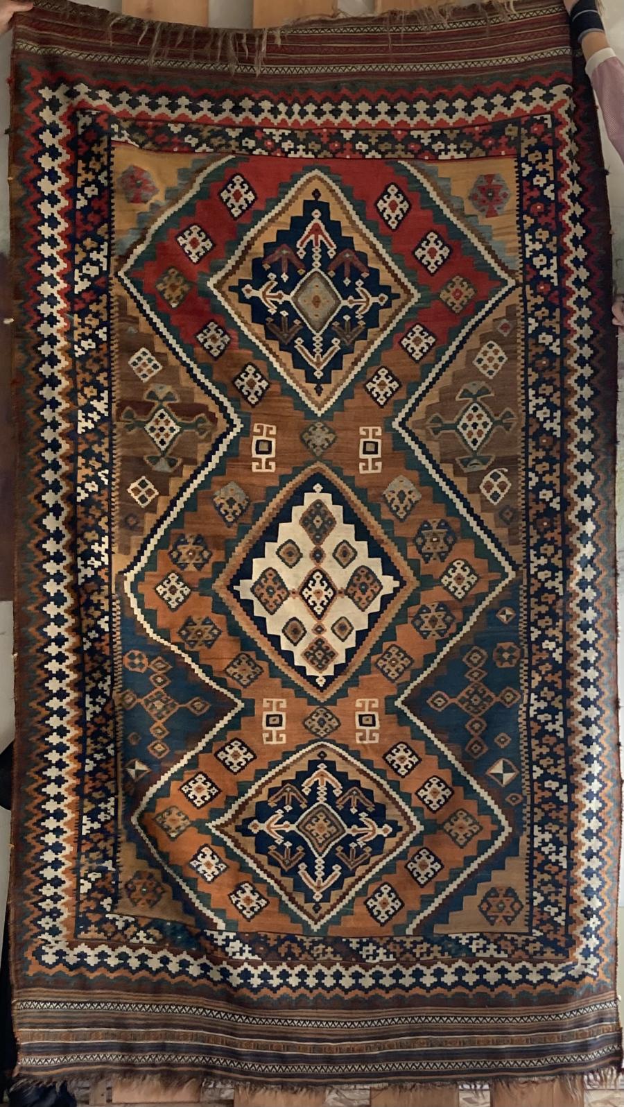Click image for larger version

Name:	Luri Kilim.jpg
Views:	90
Size:	320.9 KB
ID:	2427