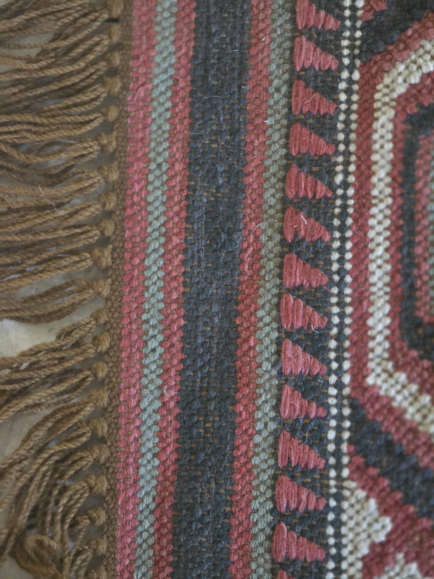 Click image for larger version

Name:	rug2.png
Views:	155
Size:	514.9 KB
ID:	4019